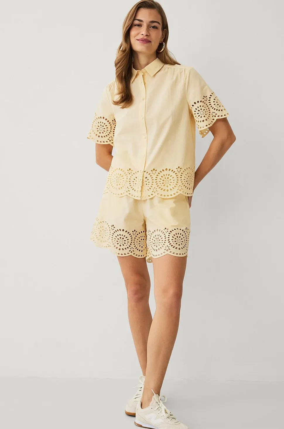 Ellos Collection Shorts med broderie anglaise