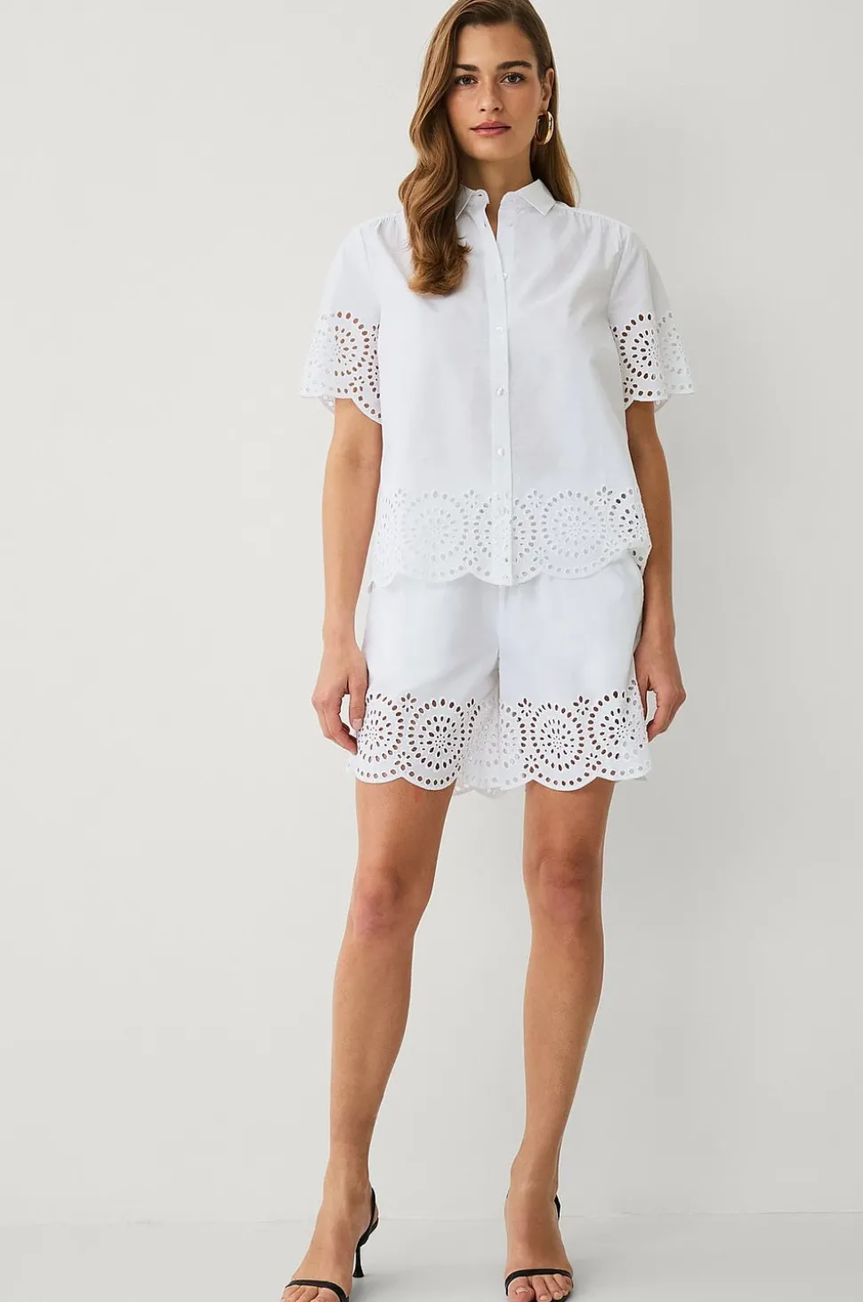 Ellos Collection Shorts med broderie anglaise