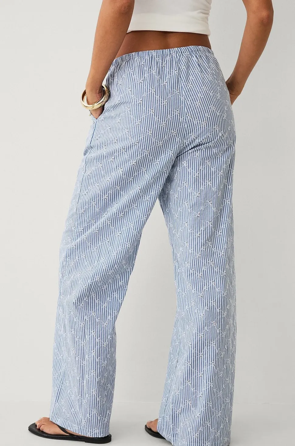 Ellos Collection Vida byxor med broderie anglaise