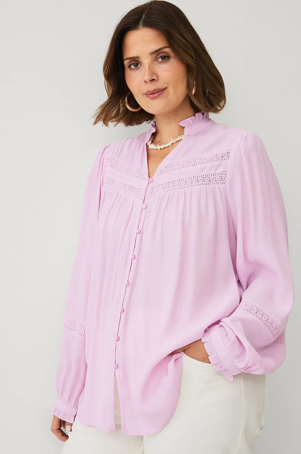 Ellos Plus collection Blus med spetsdetaljer