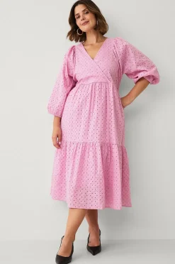 Ellos Plus collection Klänning med broderie anglaise