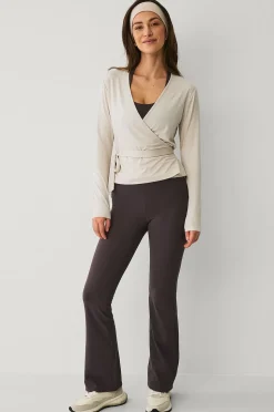 Ellos STUDIO Träningstopp Wrap Top Soft