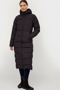 Áhkká Dunkappa med huva